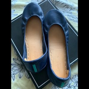 Tieks size 10 - California Navy EUC